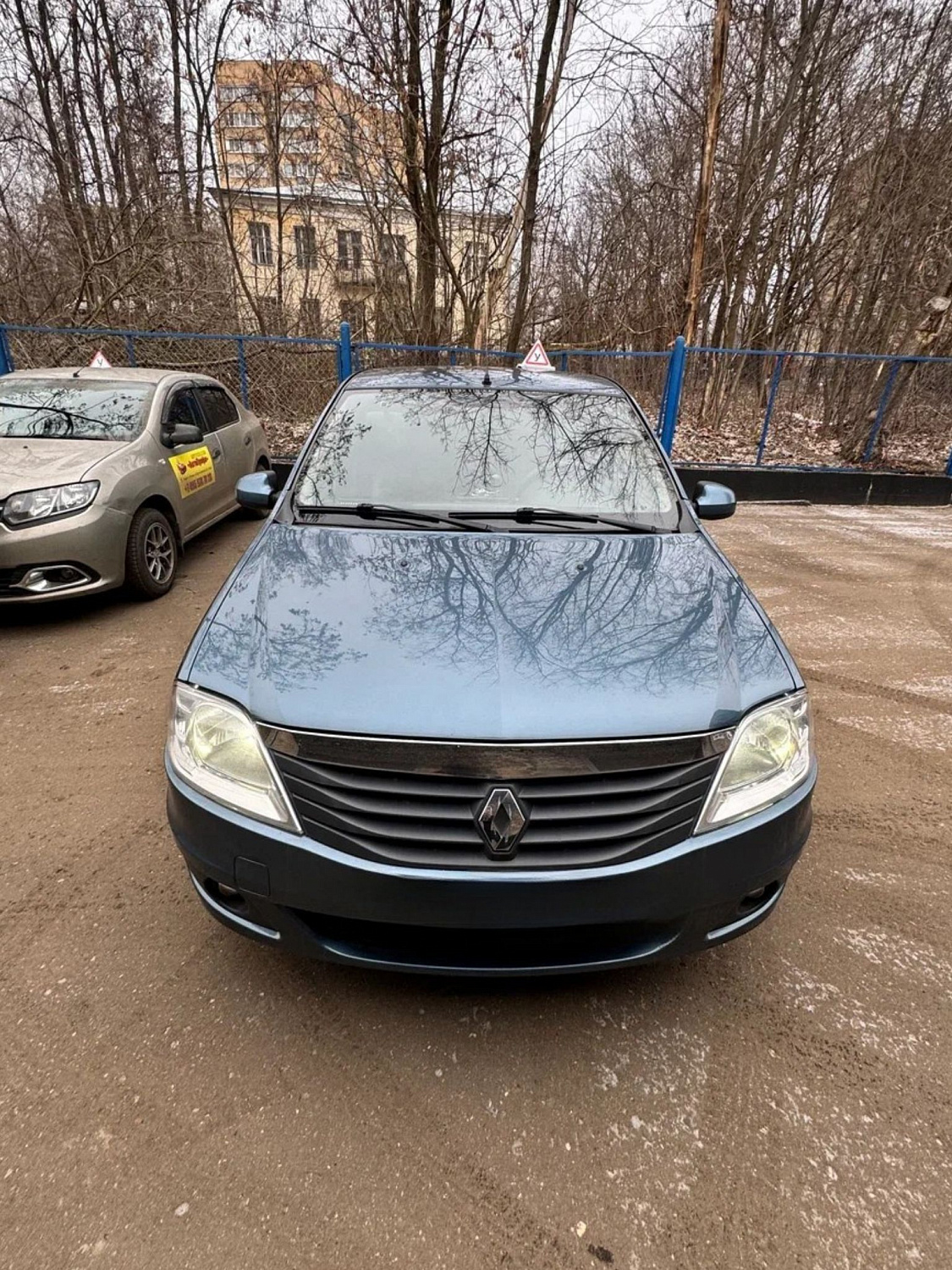 Установка тяговых педалей на Renault Logan (механика, 2шт.)