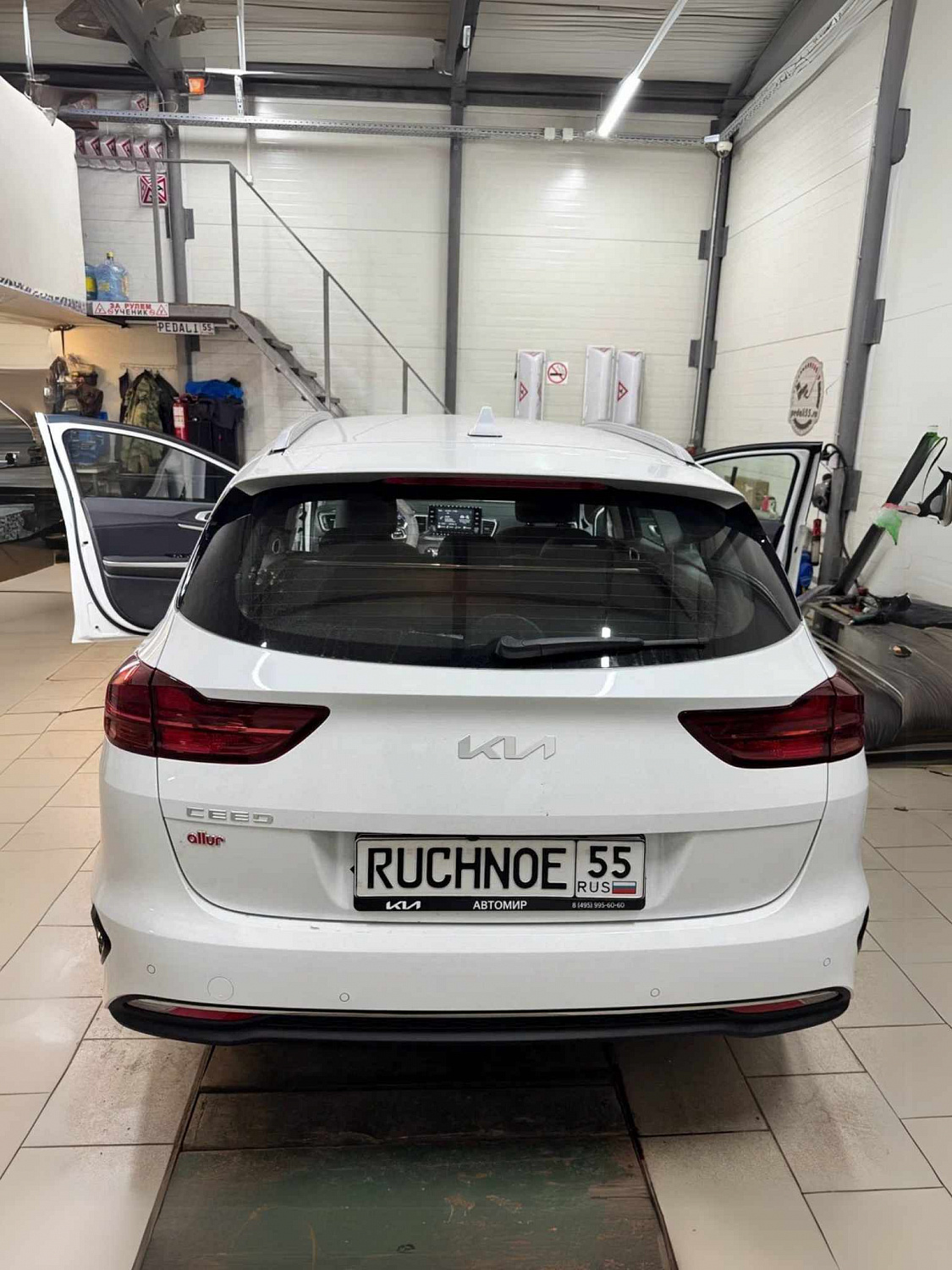 Установка ручного управления для Kia Ceed